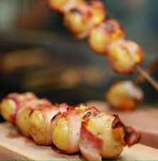 UN-ESPETINHO-MEDALHAO-DE-BATATA